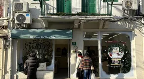 Shanghai Hills & Art Suite 18 - Near Line 1 & 7 Changshu Road Metro - Image 4