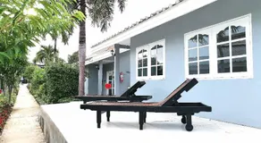 1715 House - White Rhino - Image 2