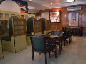 Hotel Sogo Aurora Cubao - Image 3
