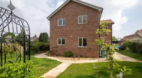Willow House, Knodishall - Image 4