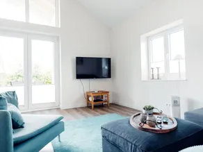 Loheide Modern Retreat - Image 1