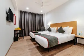 OYO Townhouse 079 Sector 46 - Image 2