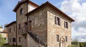 Rustic Getaway in Tuscan Hills - Image 4