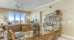 Oceanfront 5th-floor condo with balcony, gorgeous views & pool access - Image 2