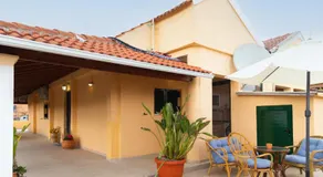 Loutra Holiday House - Image 4