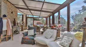 Mas provençal avec piscine à 10 minutes à pieds du village de Gordes - Image 2