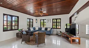Million dollar view Spanish Hacienda Style Luxury Villa in Jan Thiel - Image 3