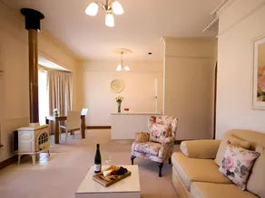 Brice Hill Country Lodge - Image 2