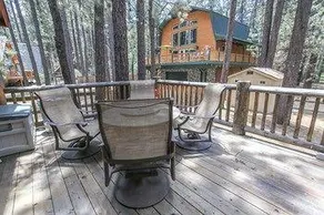 Catalina Creekside Cabin - Image 3