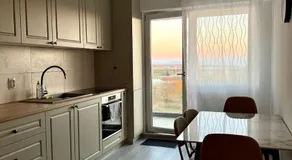 Peaceful Copou Retreat, Sunrise & Garden View, All NEW, aer conditionat, SmartTV - Image 5