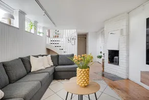 Modern house close to nature & central - Image 5
