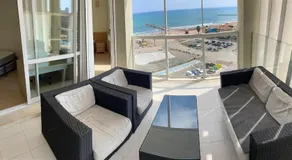 Moderno ático dúplex frente al mar - Image 3