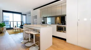 2BR CBD pad, city views, free parking, pool, gym - Image 3