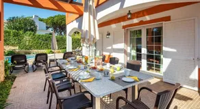 Private Villa Ribeiro I Heated Pool, 4 Bed, BBQ, AC, WIFI, BEACH - Image 4