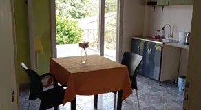 COMO EN CASA!!departamento de 2 habitaciones, lugar tranquilo y seguro, a minutos del aeropuerto y de centros comerciales de Asunción!! - Image 3