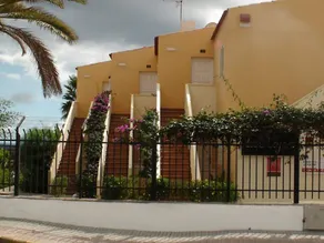 Las Tejas Apartments - Image 2