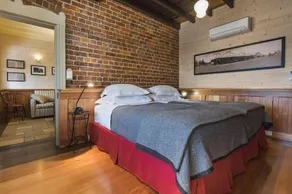 Old Bank Boutique Hotel - Image 4