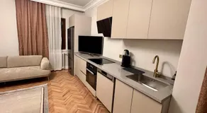 New In Center 2 bedroom 7 stars - Image 3