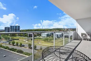 Comfortable 1-bed Apartment With Balcony - Image 3