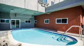 Maywood Inn - Image 3
