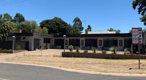Kings Avenue Motel - Image 2
