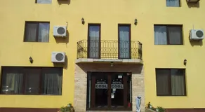 MOTEL COOL - Image 4