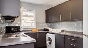 Shirley House 3 Guest House Self Catering  - Image 3