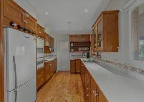 Riverside vintage home - Image 3