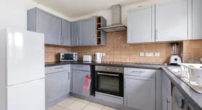 Beautiful Comfortable Double Room - Image 3