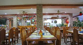 R2R Bayview Inn - Image 4