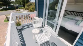 Port O' Call Motel - Image 4