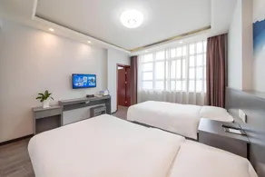 GreenTree Inn HanZhong Railway Station Beiyihuan Road Express Hotel - Image 3