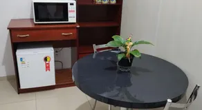 Quarto confortável em Est Velha - Image 3