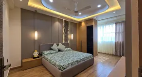 Spacious Lakeview Apartment with Balcony - Image 2