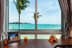 Oceanview Bedroom - Image 3