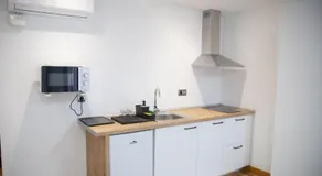 ELIZABETH TOWERS - Image 5