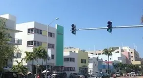 Collins Avenue Hostel - Image 5