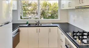 Glen Iris, Quiet Boutique 2 bedroom Netflix, WIFI, Parking, Free Wine - Image 5