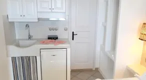 Nikos Apartments and Studios - Image 2