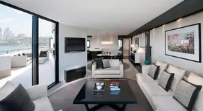 Crown Metropol Perth - Image 3