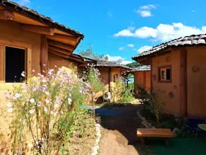 Hongcheon Wild Flower Village (Mud House) Pension - Image 2