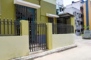 Hotel O Shivam Regency Near Acropolis Mall - Image 4