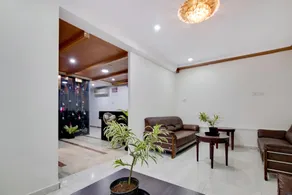 Capital O Elegant Amethyst Business Hotel Near Ragigudda Sri Prasanna Anjaneyaswamy Temple - Image 3