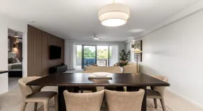 Riverside Apartments & Hotel - Image 4