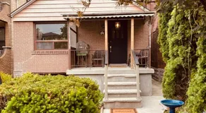 The Jade Guesthouse - Image 1