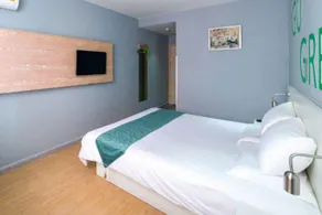 Home Inn Huayi Hotel (Foshan Daliang Huagai Road Pedestrian Street Qinghuiyuan Branch) - Image 2