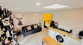 Livo Executive Suite near Bexleyheath Train - Image 2
