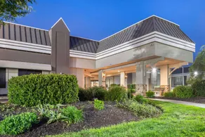 Clarion Hotel and Conference Center Harrisburg West - Image 3