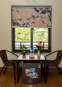 family room with lake & mountain in front (4 paxs) - Image 3