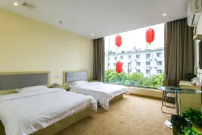 Chang Yu Hotel - Image 5